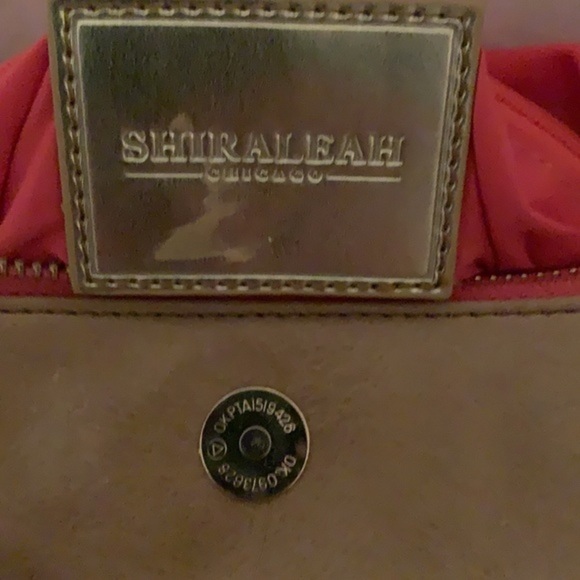 SHIRALEAH of CHICAGO VEGAN ENVELOPE CLUTCH - Picture 5 of 7